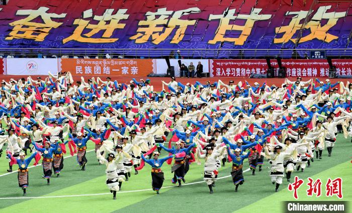 圖為慶祝大會(huì)現(xiàn)場(chǎng)?!⒅铱?攝 圖為慶祝大會(huì)現(xiàn)場(chǎng)?!⒅铱?攝