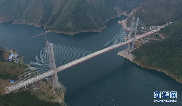 紅水河特大橋合龍 打破黔桂交通瓶頸