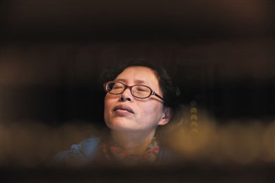 “走廊醫(yī)生”被院方解聘(組圖)