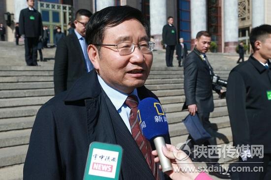 全國政協(xié)十二屆五次會議閉幕 住陜委員話協(xié)商民主談回陜履職