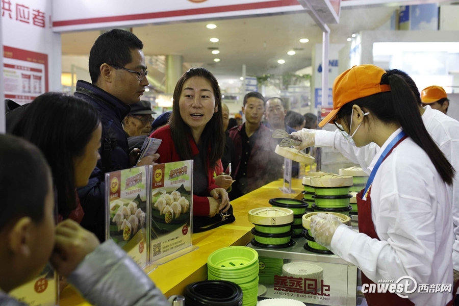 組圖:逛會忙!農(nóng)高會首日稀奇農(nóng)特產(chǎn)品引人關(guān)注