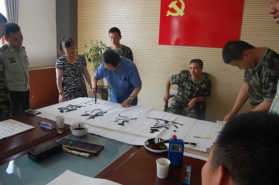 揮毫潑墨.jpg