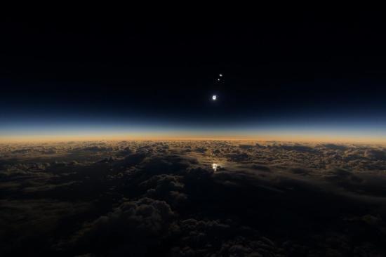 點擊圖片翻到下一頁>> \