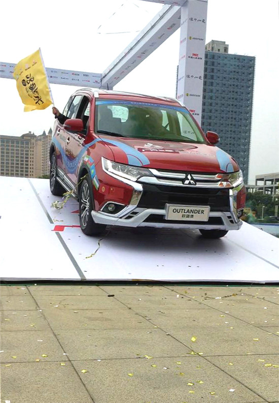 2016絲綢之路品牌萬里行車隊(duì)啟程 沿玄奘之路聚焦一帶一路