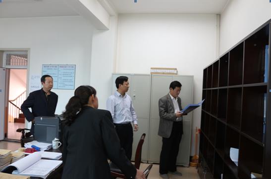 清澗法院來(lái)橫山法院進(jìn)行黨風(fēng)廉政工作檢??jpg