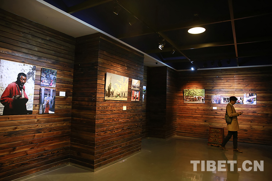 《世界屋脊秘境阿里》攝影展在京開幕